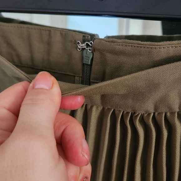 Mare Mare x Anthropologie Pleated Fall Cargo Skirt Olive Green Large EUC - Picture 8 of 9